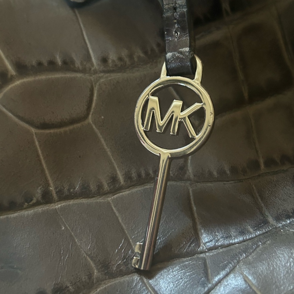 Michael Kors Hamilton Grey Crocodile Embossed with Studs - Picture 5 of 9